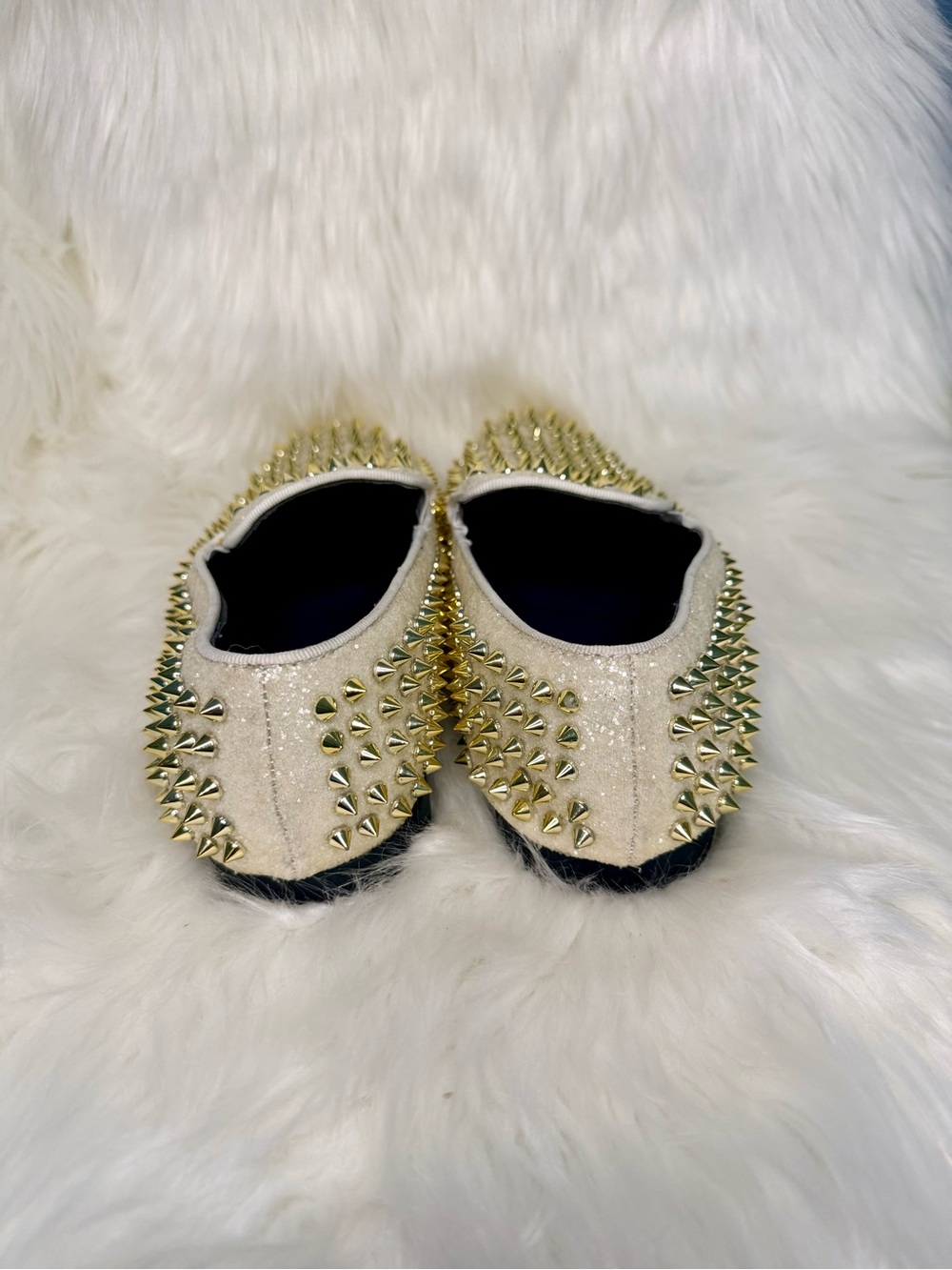 Pearl White Slip-On Men's Studded Loafers with Gold Spikes - Picture 3 of 6